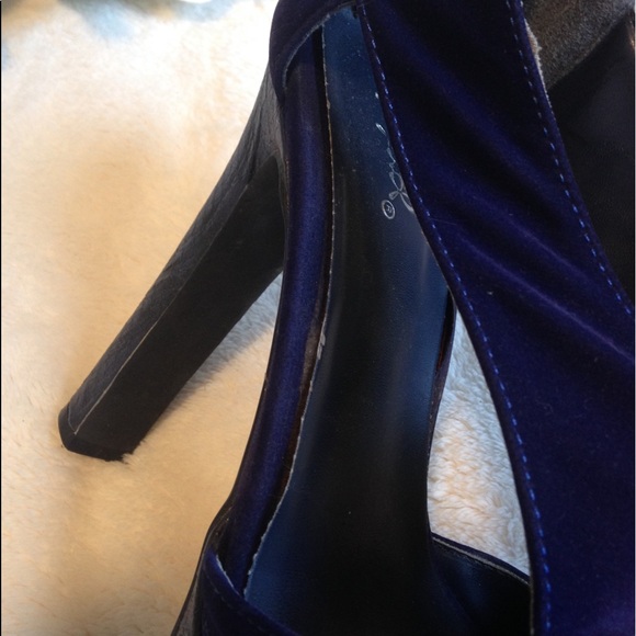 Qupid Dark Blue Velvet Bow Front Peep Toe Snake Skin Platform Heels - Picture 5 of 16